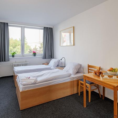 Albergue Cooliving Praga Exterior foto