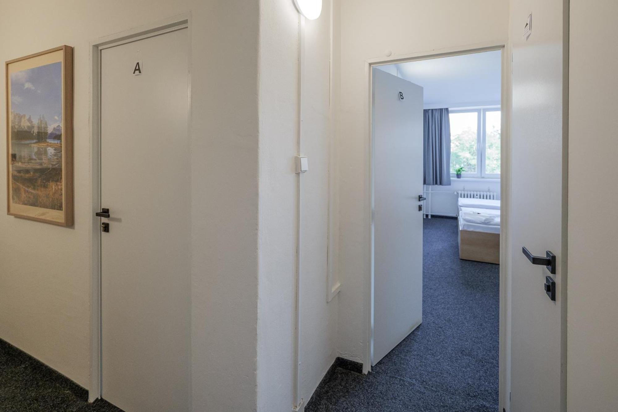 Albergue Cooliving Praga Exterior foto